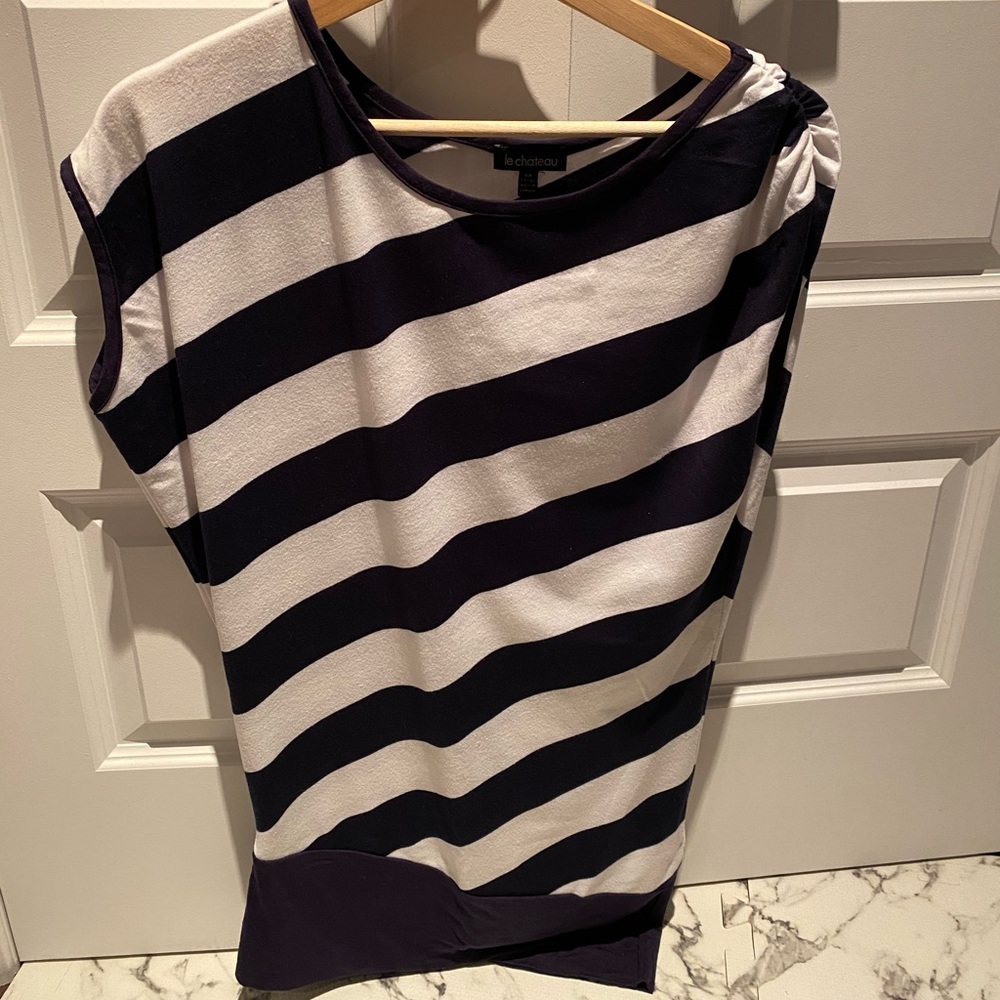 Navy/white Off the shoulder